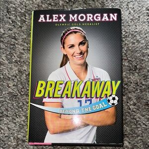 👙Alex Morgan Olympic Gold Medalist Breakaway: Beyond the Goal Book